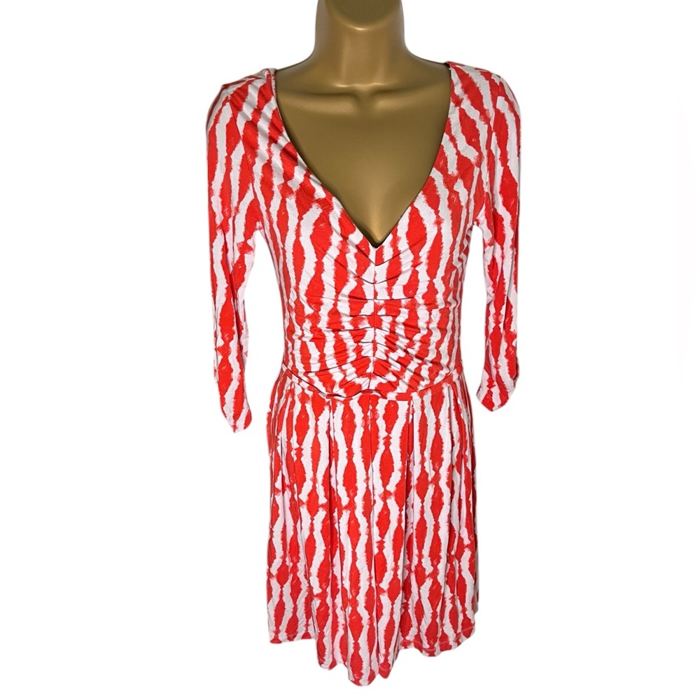 Tart Ruched Dress V-Neck Fit & Flare Abstract Ikat Stripe Deep Coral White S